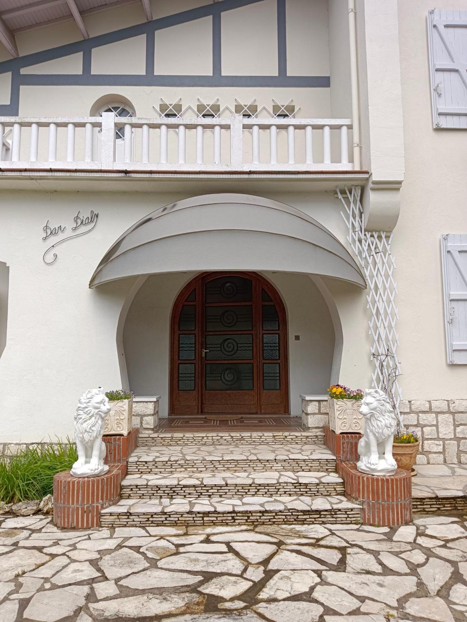 La Maison Basque Sainte-Livrade-sur-Lot Ngoại thất bức ảnh